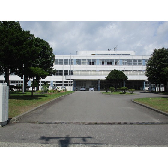 中学校　苫小牧市立明野中学校（中学校）まで663m