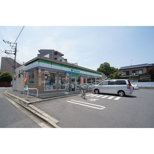 コンビニ　ファミリーマート千葉汐見ヶ丘町店（コンビニ）まで130m