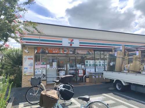コンビニ　セブンイレブン 江戸川東松本店（コンビニ）まで408m