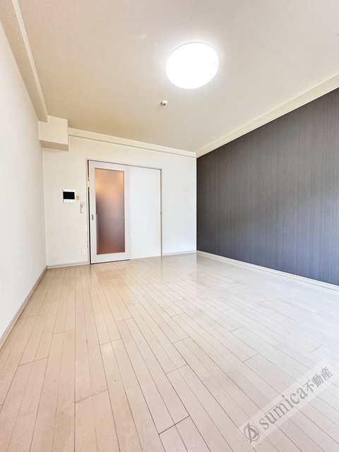 居室・リビング　１０帖のゆったり使えるお部屋です♪