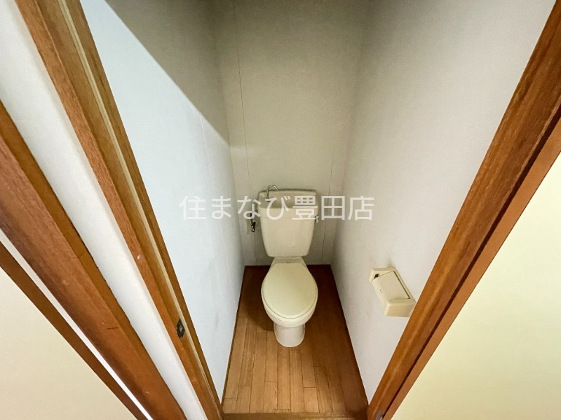 トイレ　別室同型写真