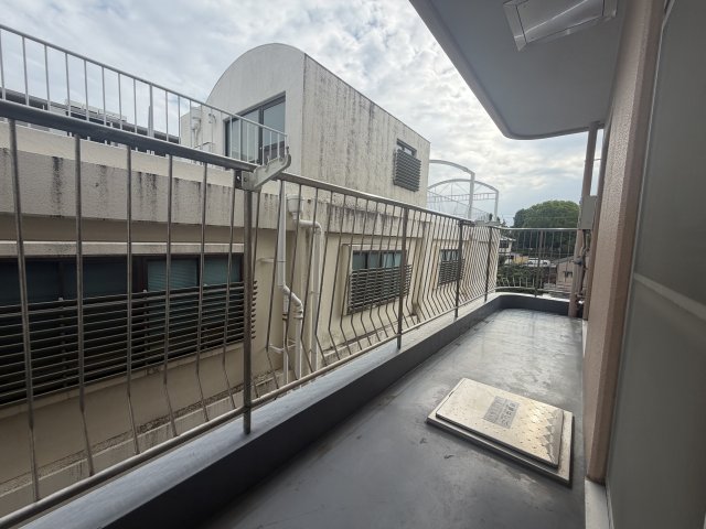 阪急甲陽線 苦楽園口駅 徒歩3分 4階建 築43年の内装写真