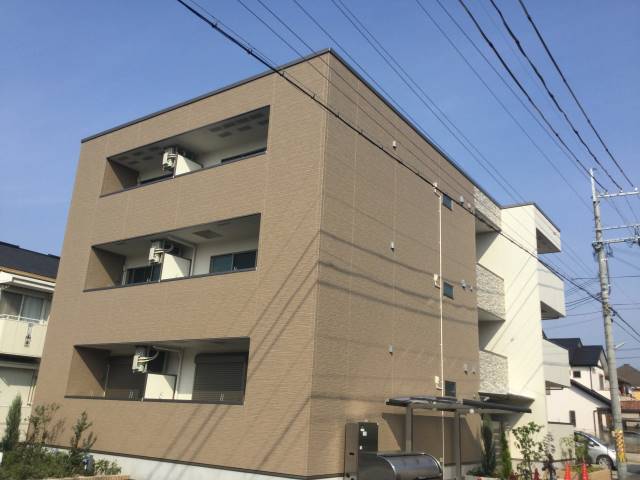 ソプラリアI番館の外観写真