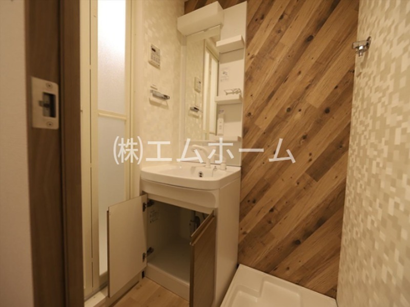 洗面設備　脱衣所　洗面化粧台