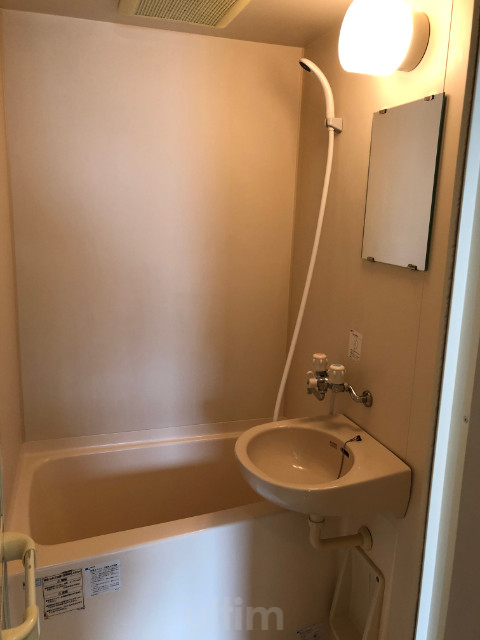 バス・シャワールーム　※別のお部屋のお写真です。御参考までに。　こちらのお部屋はバ