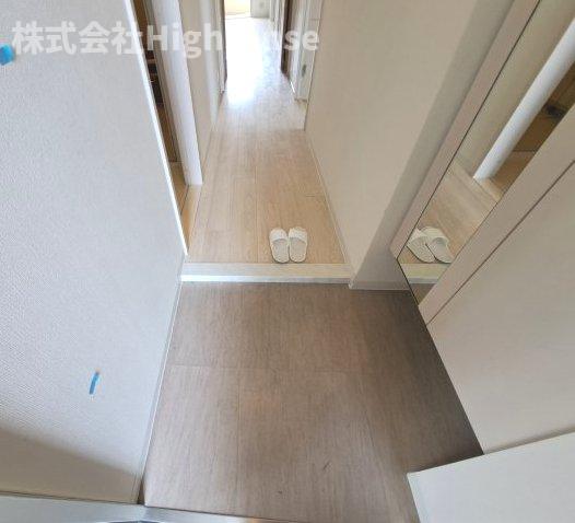 玄関　収納もある玄関です