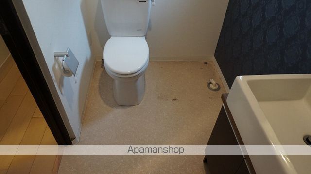 地下鉄桜通線 車道駅 徒歩5分 3階建 築14年のトイレ写真