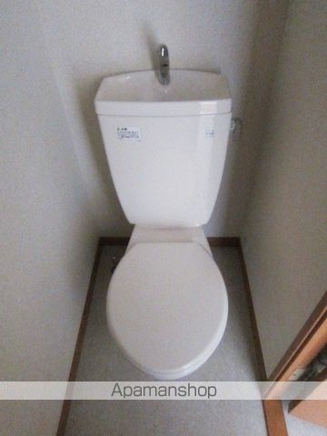 レオパレスウエストTOKUMAのトイレ写真