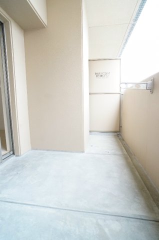 バルコニー　広々としたバルコニーです