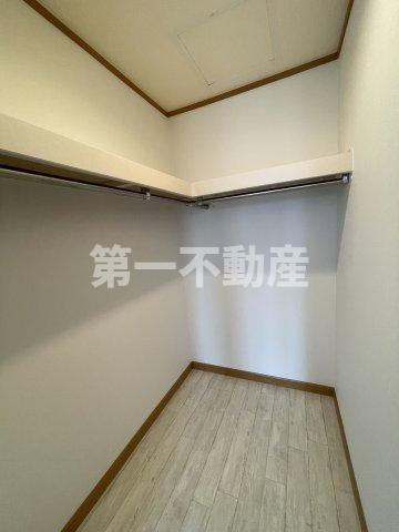 収納　ウォークインクローゼット