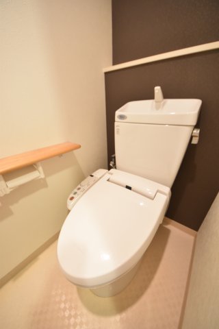 コンソラーレ土佐堀のトイレ写真