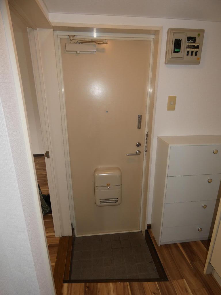 玄関　シューズボックス付きの玄関