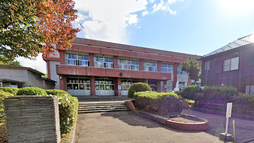 小学校　秋田市立川尻小学校（小学校）まで677m