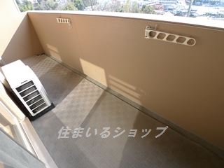 【広島市安佐北区落合のマンションのバルコニー】