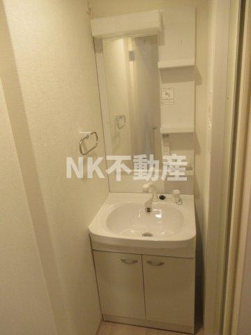 洗面設備　脱衣スペースもあります