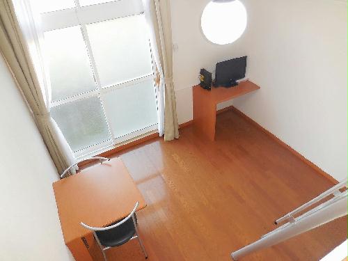 居室・リビング　約6帖の洋室です♪