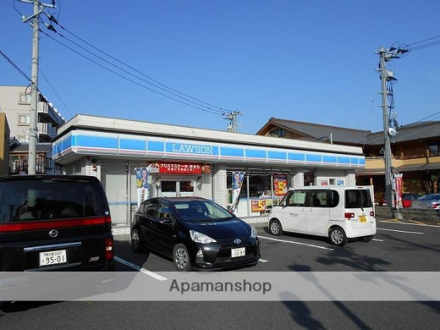 コンビニ　ローソン（コンビニ）まで729m