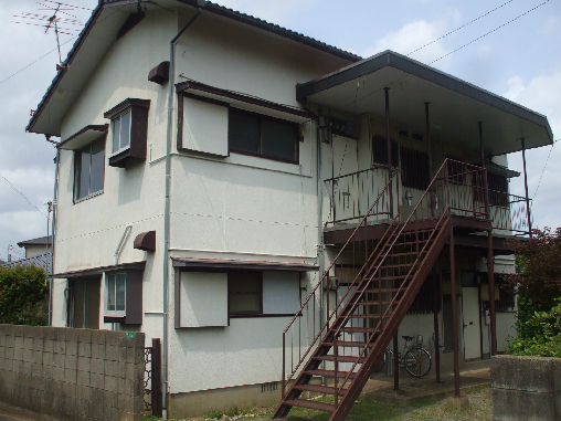 北九州市小倉北区上富野のアパートの建物外観