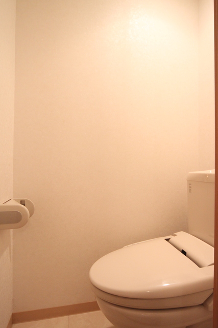 【松山市平和通のマンションのトイレ】