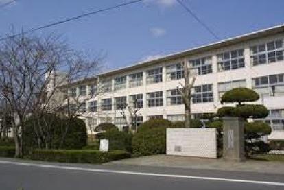 【ＥＲＵＲＩＳＵＴＯＮ　ＫＡＴＯの小学校】