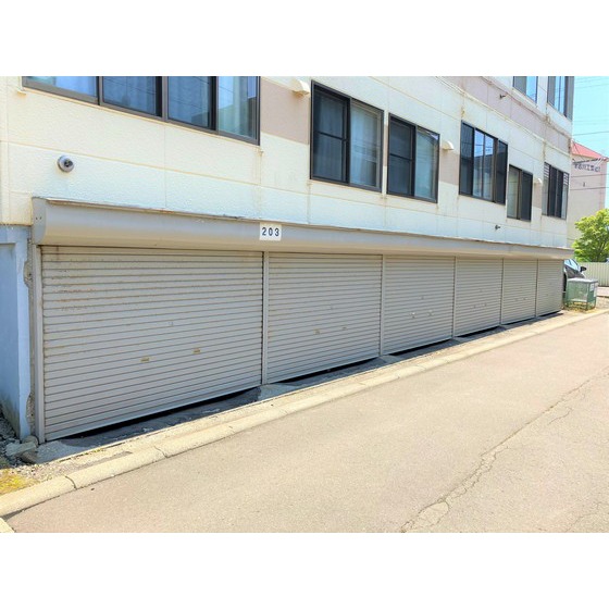 駐車場　駐車場