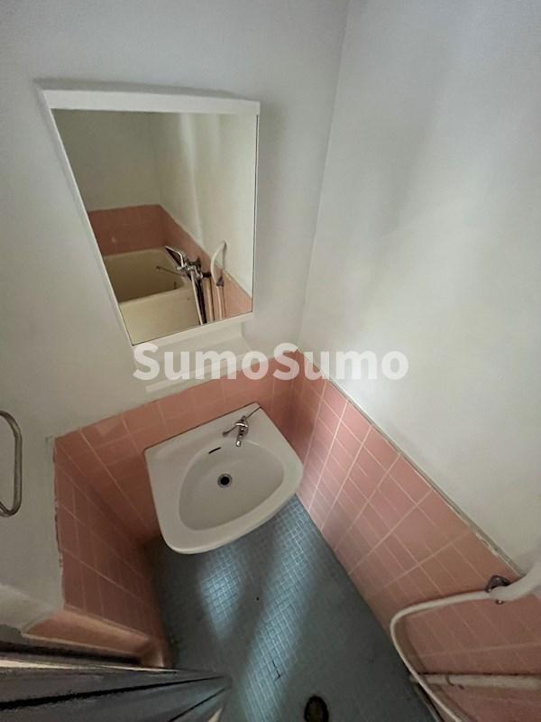 洗面設備　独立洗面台あり、毎朝おしゃれに忙しい女性の方におすすめです