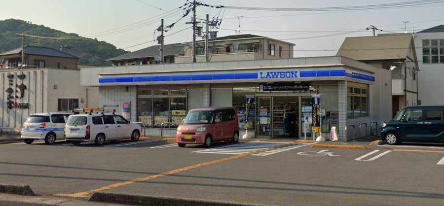 コンビニ　ローソン高知百石町二丁目店（コンビニ）まで874m