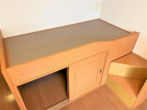 その他部屋・スペース　ベッド付き。ベッド下収納。