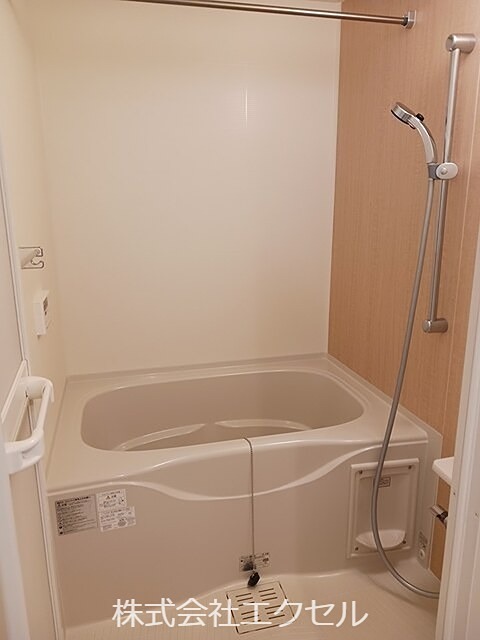 バス・シャワールーム　追焚き、浴室乾燥付です。