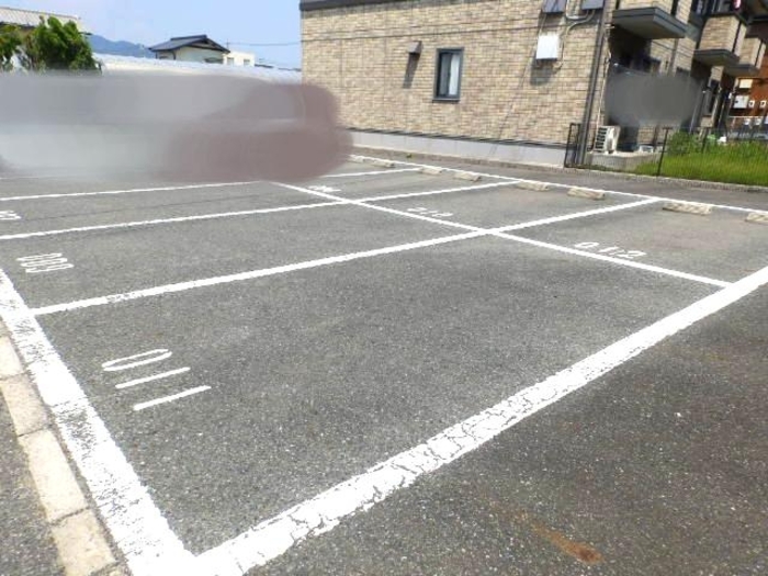 【ウィルモア古屋の駐車場】