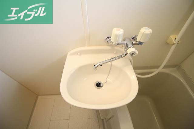洗面設備　※同タイプのお部屋の写真です