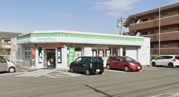 コンビニ　ファミリーマート大分明治北店（コンビニ）まで536m