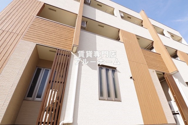 建物外観　綺麗な外観ですね！