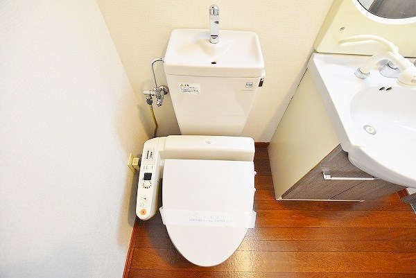トイレ　★温水洗浄便座トイレ★