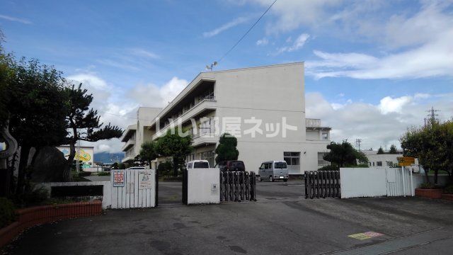 小学校　竜王西小学校（小学校）まで846m