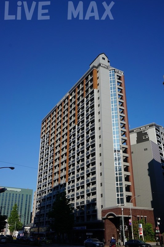ロイヤルコンフォート渡辺通の建物外観
