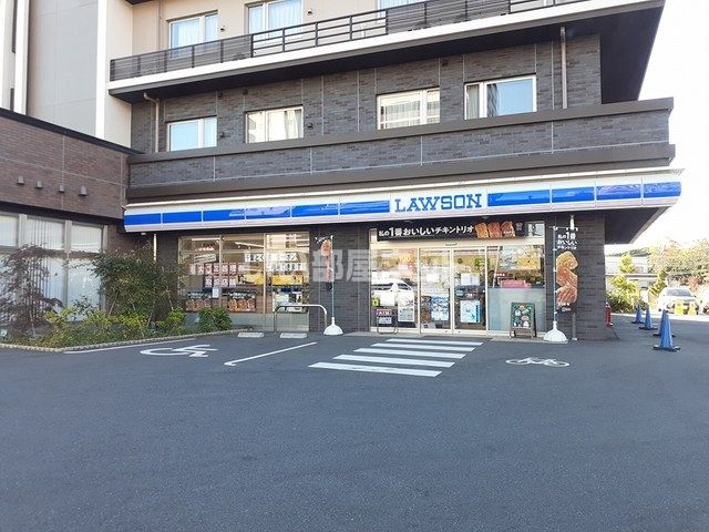 コンビニ　ローソン　柏の葉キャンパス駅西店（コンビニ）まで526m