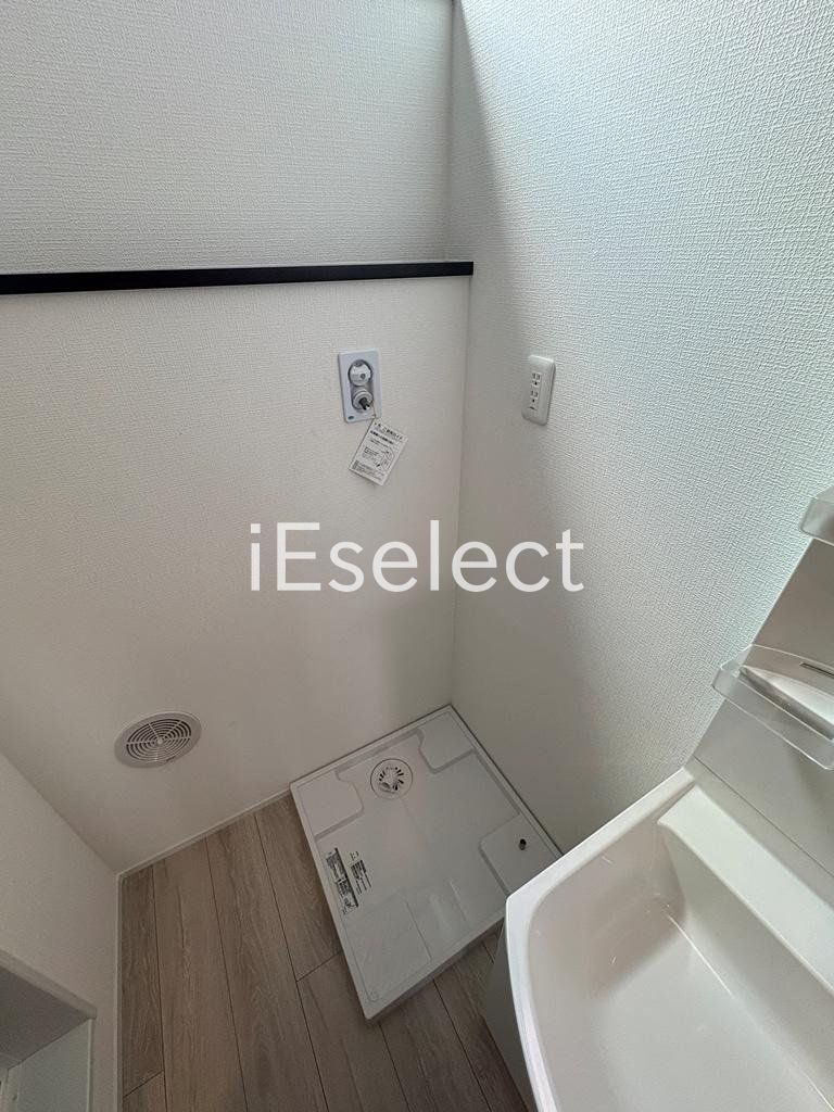 その他　室内洗濯機置場。