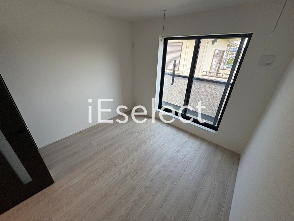 居室・リビング　新築の綺麗なお部屋です