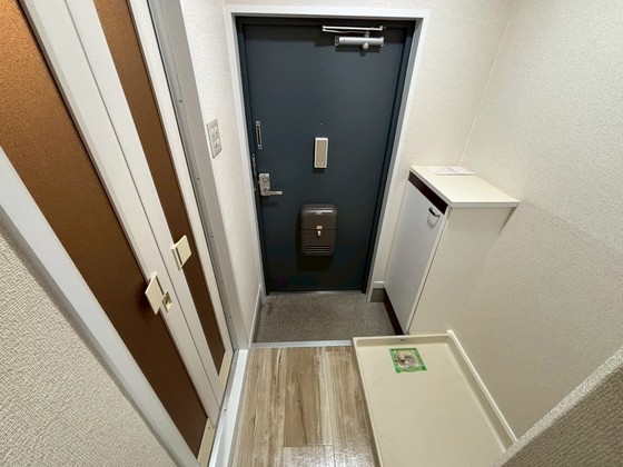 玄関　※別部屋の写真です