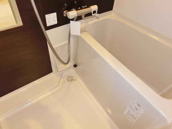 バス・シャワールーム　浴室乾燥機付き！