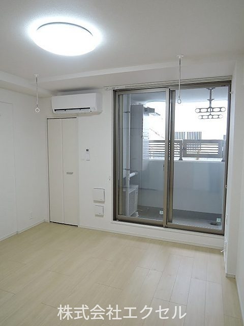 居室・リビング　エアコン完備で快適。