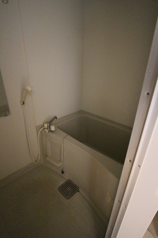 バス・シャワールーム　お写真準備中です。同物件別号室をご参照ください。