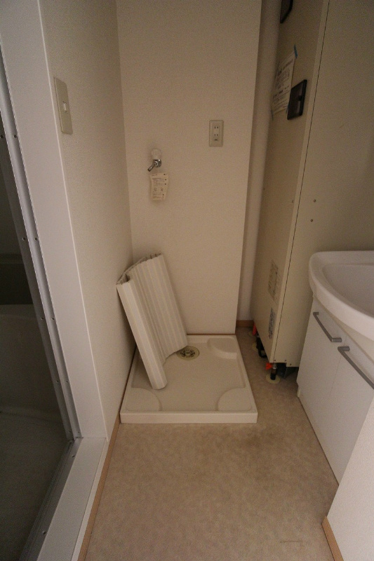 洗面設備　お写真準備中です。同物件別号室をご参照ください。