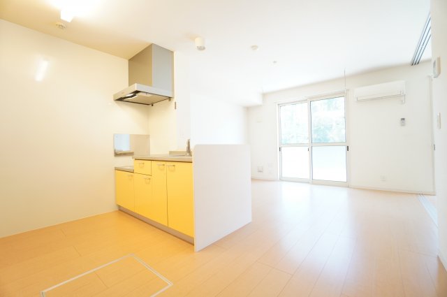 居室・リビング　※同物件・同タイプの写真です。