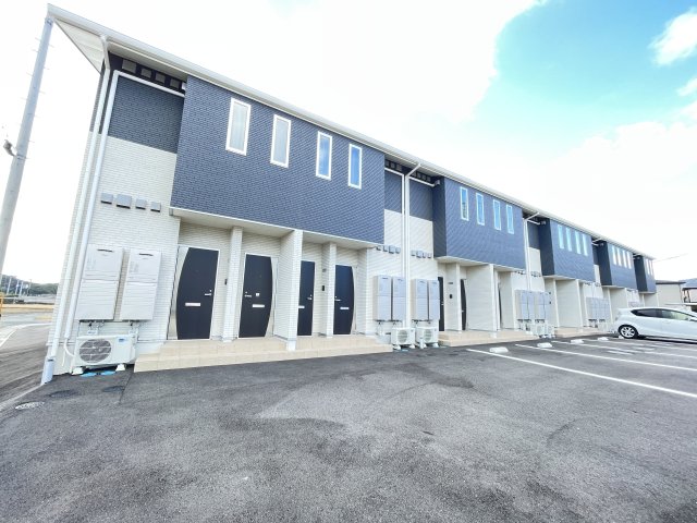 建物外観　落ち着いた雰囲気の外観です