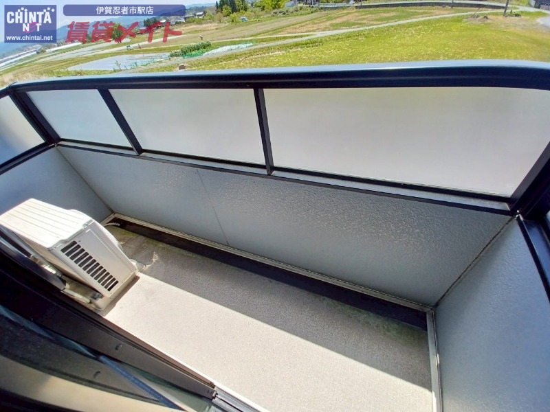 バルコニー　同物件別室写真