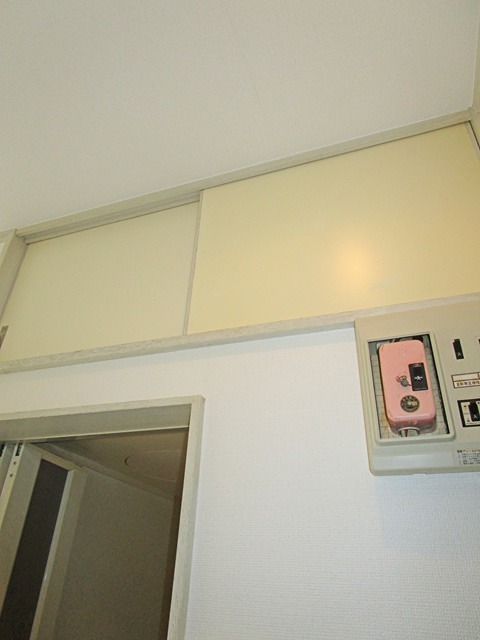 収納　上部収納