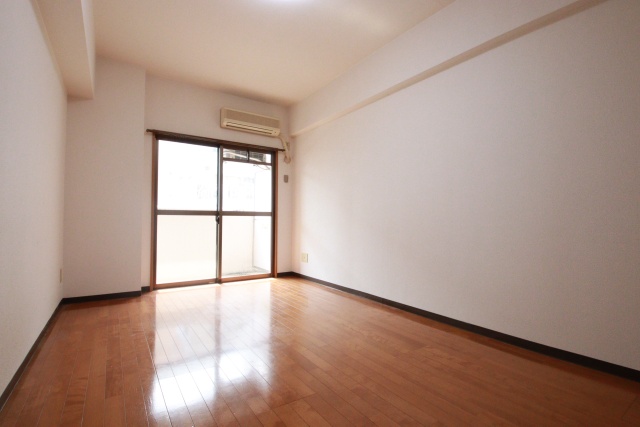 居室・リビング　※別室の参考写真の為、現況優先です。