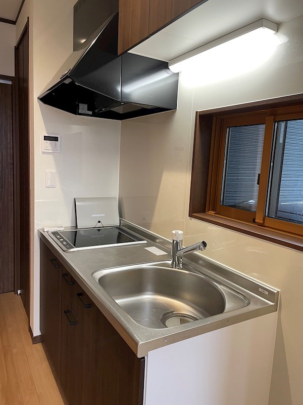 キッチン　IHなのでキッチン周りのお掃除が楽々